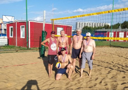 В Лобне прошёл турнир по пляжному волейболу среди мужчин-ветеранов волейбола