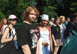Лобненские школьники отправились в бесплатную поездку по Подмосковью
