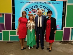 Семья почетного гражданина города Владимира Губанова представила Лобню на областном фестивале «Одна страна – одна семья!»
