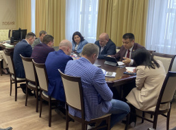 Глава Лобни Анна Кротова провела совещание со своими заместителями