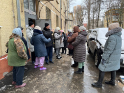 Предложения в инвестпрограммы и текущие задачи – УК Лобни проводят собрания во дворах Предложения в инвестпрограммы и текущие задачи – УК Лобни проводят собрания во дворах