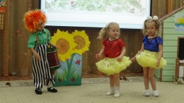 Воспитанники детского сада «Солнышко» пригласили депутатов на «Мультифест»