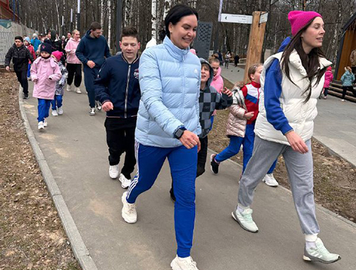 Зарядка, медосмотр, полезные активности – в Лобне отметили День здоровья