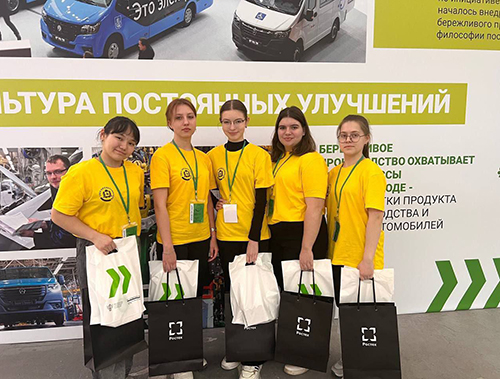 Школьница из Лобни победила в межрегиональном этапе чемпионата "Профессионалы"