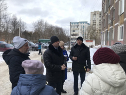 Муниципальные депутаты выслушали жителей Лобни 