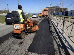 Более 1500 ям устранили в Лобне