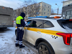 Госавтоинспекторы Лобни провели профилактическое мероприятие «Такси»