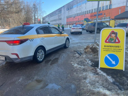 Сотрудники Госавтоинспекции городского округа Лобня провели профилактический рейд «Ребенок-пассажир»