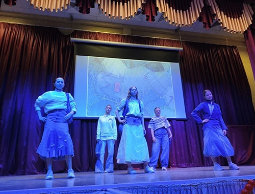 «Линия моды»: в Лобне прошел фестиваль лоскутной одежды