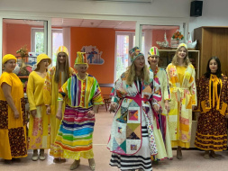 В Лобне пенсионеров познакомили с техникой лоскутного шитья В Лобне пенсионеров познакомили с техникой лоскутного шитья