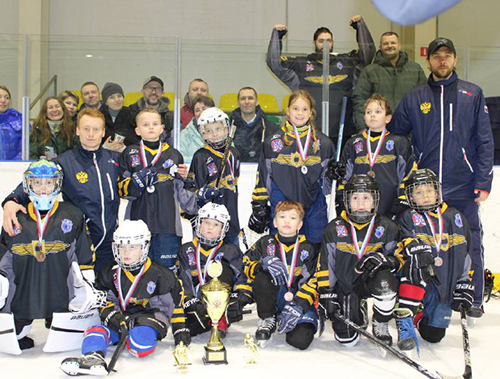 Хоккейная команда «Крылья» из Лобни заняла третье место на турнире «Герои спорта»