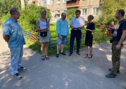 Жители Лобни подписывают инвестпаспорта