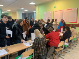 Школьники Лобни участвуют в олимпиаде по истории