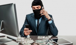Мошенники предлагают доверчивым пенсионерам несуществующие перерасчеты и доплаты к пенсиям