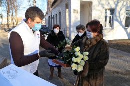 Руководитель МГЕР Подмосковья Александр Толмачев в День Героев Отечества поздравил луховицких врачей