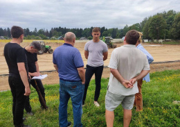 На стадионе «Труд» в Лобне продолжаются работы