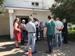 Жители Лобни вносят предложения по ремонту дома