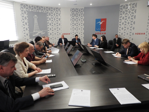 ФОК с бассейном передан в собственность города