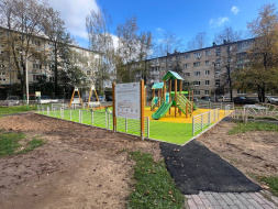 В Лобне открыли детские игровые площадки В Лобне открыли детские игровые площадки