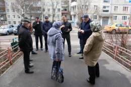 Жители дома Чкалова, 5 в Лобне подписали инвестпаспорт