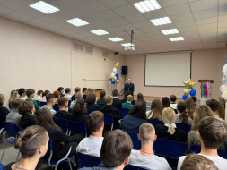 Сотрудница полиции в Лобне провела профориентационное мероприятие для школьников Сотрудница полиции в Лобне провела профориентационное мероприятие для школьников