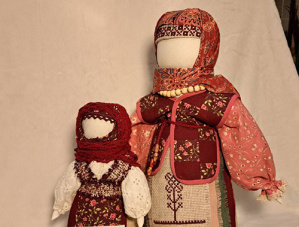 Школьницы из Лобни победили в областном конкурсе «Традиционная кукла» Школьницы из Лобни победили в областном конкурсе «Традиционная кукла»