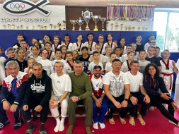 В Лобне прошла спаринг-тренировка по тхэквондо В Лобне прошла спаринг-тренировка по тхэквондо