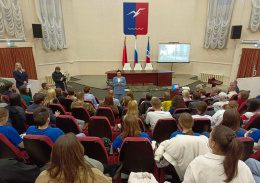 Глава Лобни провела встречу «Сильнее стали»