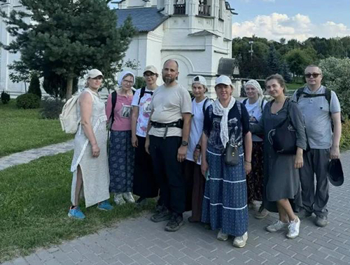 Пятое паломничество Филаретовского прихода: три дня пути по древней «Дороге в Лавру»