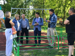 Первый заместитель главы Лобни провел пеший обход микрорайона Букино