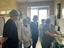 В Лобненской больнице началась практика учеников профильных медицинских классов