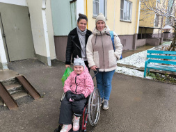 Доброе дело-начало настоящей дружбы: в Лобне взяли шефство над участницей акции «Ёлка желаний» Доброе дело-начало настоящей дружбы: в Лобне взяли шефство над участницей акции «Ёлка желаний»