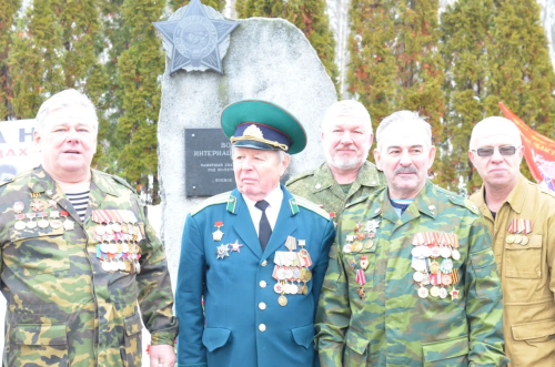 Депутаты приняли участие в митинге памяти