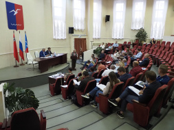 Более двадцати вопросов вошли в повестку дня заседания городского Совета депутатов. 