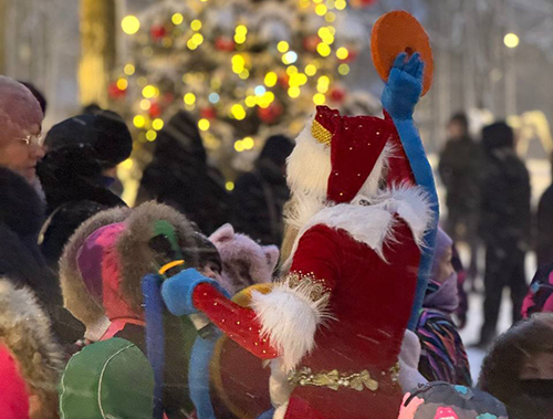 Яркие краски зимнего праздника: в парке «Киово» отметили Новый год