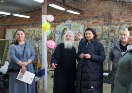 Глава Лобни посетила школу мозаики