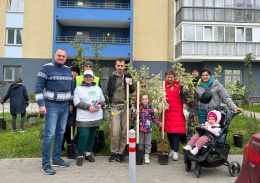 В Лобне прошла акция «Наш лес. Посади свое дерево» В Лобне прошла акция «Наш лес. Посади свое дерево»