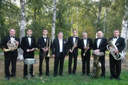 21 сентября, в субботу, оркестр Андрея Тишкова «Обелиск» сыграет в городском парке культуры и отдыха