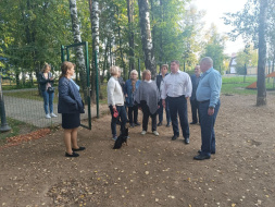 Заместитель главы городского округа Лобня провел обход сквера на улице 40 лет Октября Заместитель главы городского округа Лобня провел обход сквера на улице 40 лет Октября