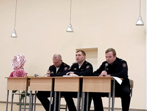 В Лобне участковые уполномоченные полиции отчитались о проделанной работе за 2025 год В Лобне участковые уполномоченные полиции отчитались о проделанной работе за 2025 год