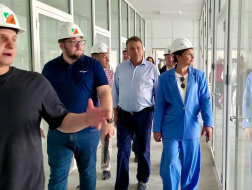В новую школу в Лобне приняли более 80 учителей