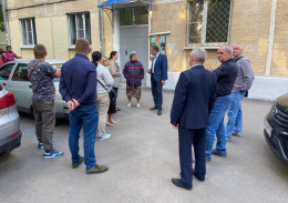 Жители улицы Монтажников в Лобне проверяют исполнение инвестпаспорта Жители улицы Монтажников в Лобне проверяют исполнение инвестпаспорта