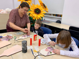 Дети Лобни готовятся к Дню матери Дети Лобни готовятся к Дню матери