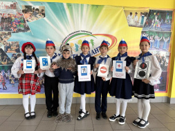 Школьники Лобни приняли участие в мероприятии по безопасности дорожного движения Школьники Лобни приняли участие в мероприятии по безопасности дорожного движения