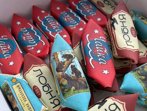 В Лобне создали тематические авторские сладости к Новому году