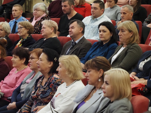 Депутаты приняли участие в общегородском совещании