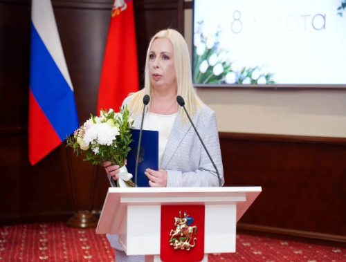 Председателю лобненского отделения «Союза женщин России» вручили благодарственное письмо от Президента РФ