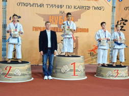 Каратисты из Лобни победили в межрегиональных соревнованиях Каратисты из Лобни победили в межрегиональных соревнованиях