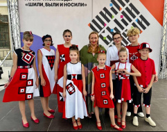 Дети из Лобни стали призерами всероссийского фестиваля лоскутной моды Дети из Лобни стали призерами всероссийского фестиваля лоскутной моды