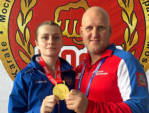 Каратисты из Лобни завоевали восемь медалей на Первенстве Московской области